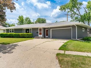 3611 Beach St, Rockford, IL 61108
