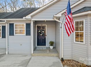 133 Mills Forest Ln, Mooresville, NC 28117