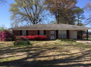 1651 S Pear Ln, Greenville, MS 38703