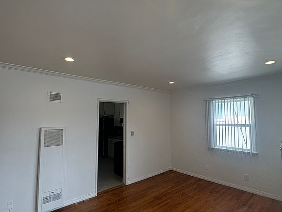 2nd image of 1059 S Norton Ave APT 4