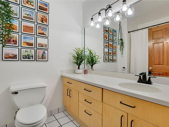 4th image of 1516 S Wabash Ave #701