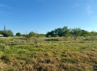 817 McAdams Rd, Goliad, TX 77963