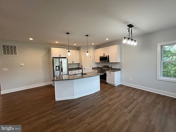2nd image of 232 Cople Dr