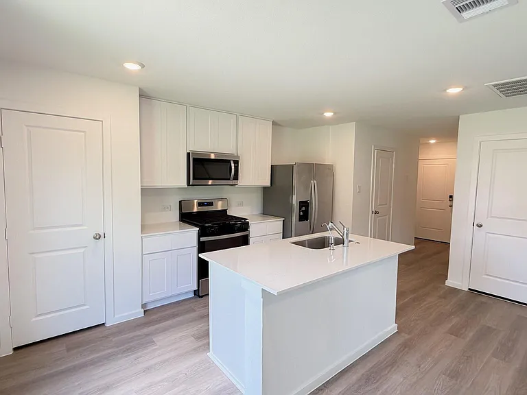 11631 Ruffian Dr — Photo 4