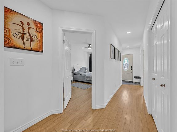3rd image of 1161 Prado Pl