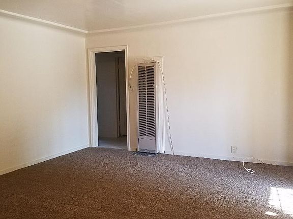 2nd image of 1915 Norris Dr E