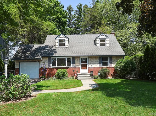 114 Hilldale Road, Albertson, NY 11507