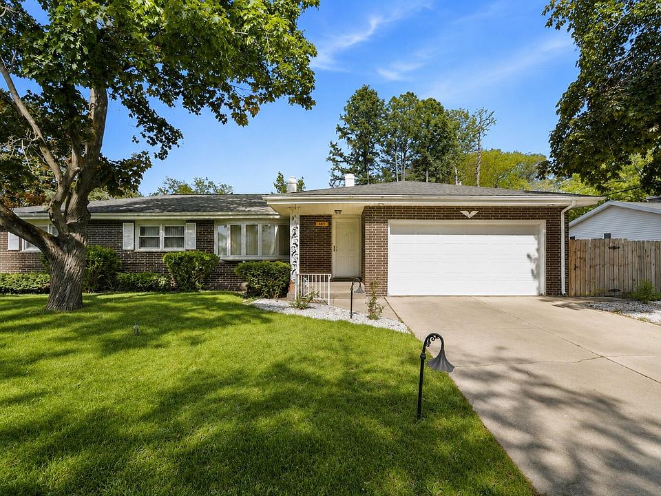 1st image of 485 Boyd Cir