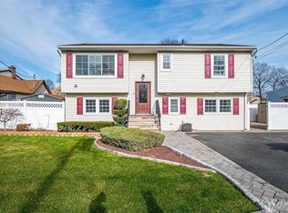 150 Alcoa Ave, Edison, NJ 08837