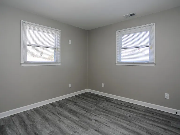 251 Anderson Dr — Photo 20
