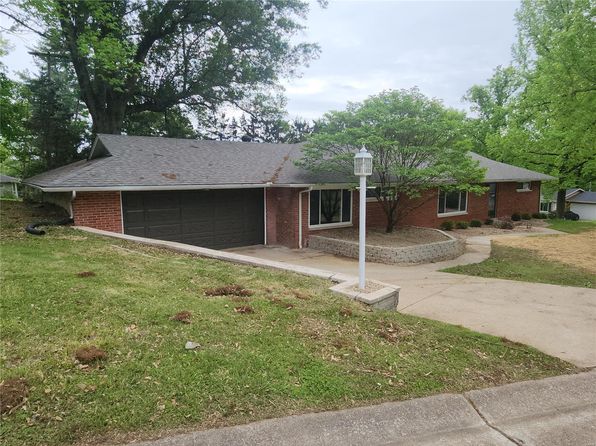 1626 Scivally Dr, Cape Girardeau, MO 63701