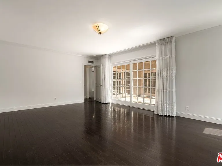 519 N Rexford Dr — Photo 29