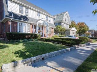 150-11 85th Dr, Jamaica, NY 11432