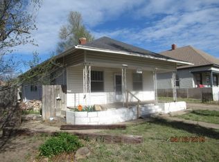 320 N Pershing Ave, Liberal, KS 67901