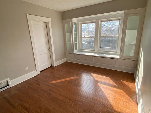 5th image of 12507 Franklin Blvd APT 3