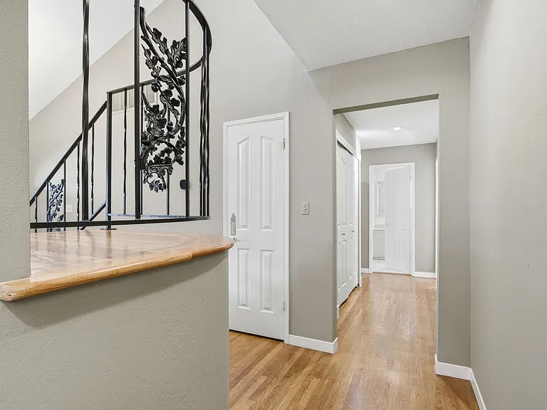 6137 Banner Dr — Photo 48