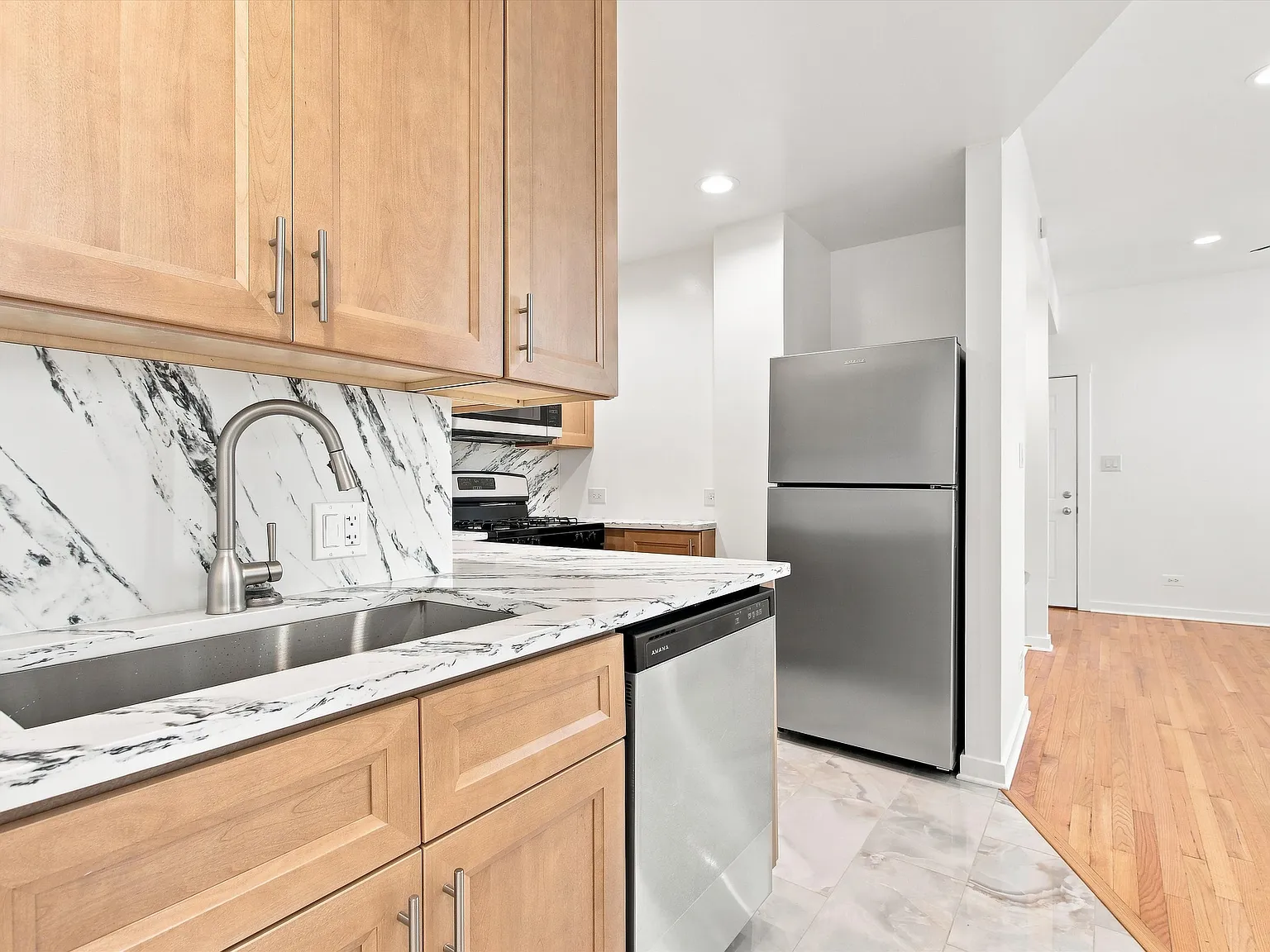 2 bed, 1200 sqft, $2,475 — Photo 2