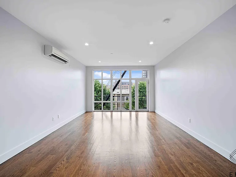 101 Varet St #3D — Photo 7