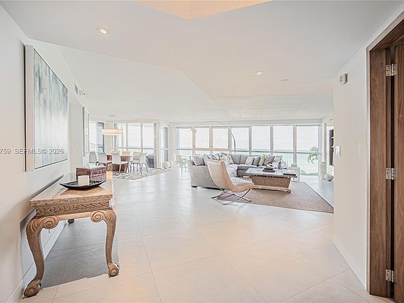3rd image of 16485 Collins Ave APT 536