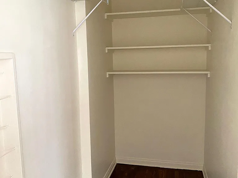 7711 Romaine St #7711 — Photo 8
