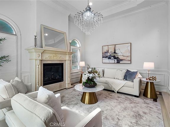 3rd image of 3255 Lombardy Rd