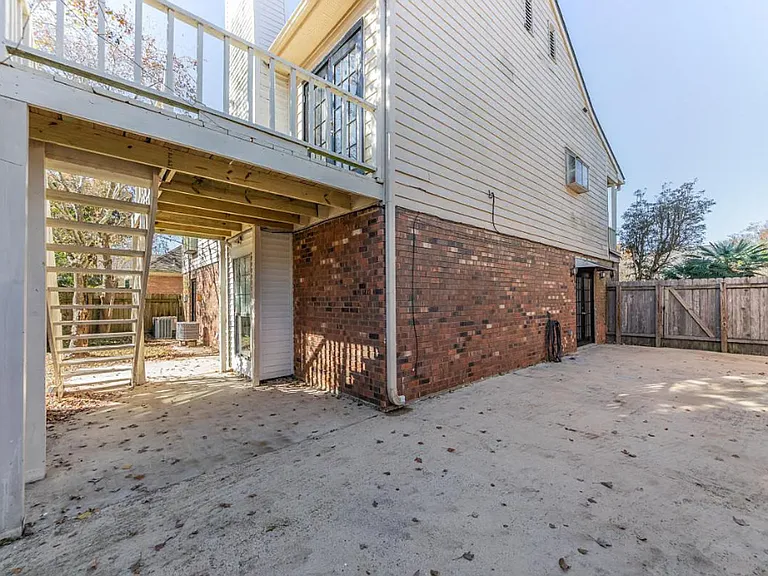 5 Heatherstone Dr — Photo 20
