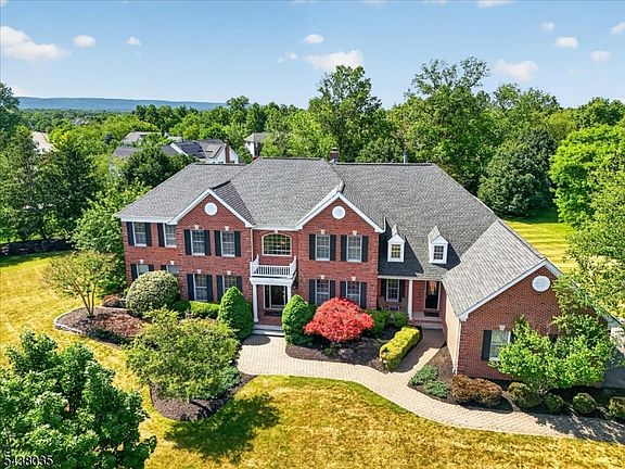 2nd image of 116 Grayson Dr