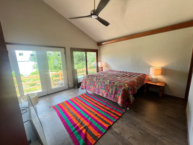 545 Lakeview Dr — Photo 4