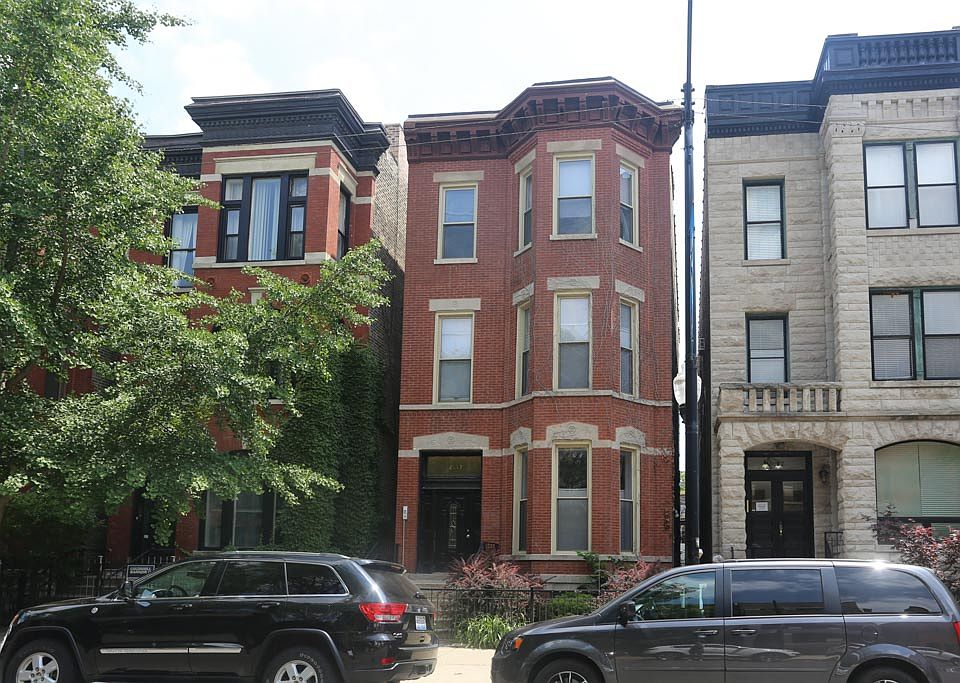 1st image of 2137 N Sheffield Ave #H