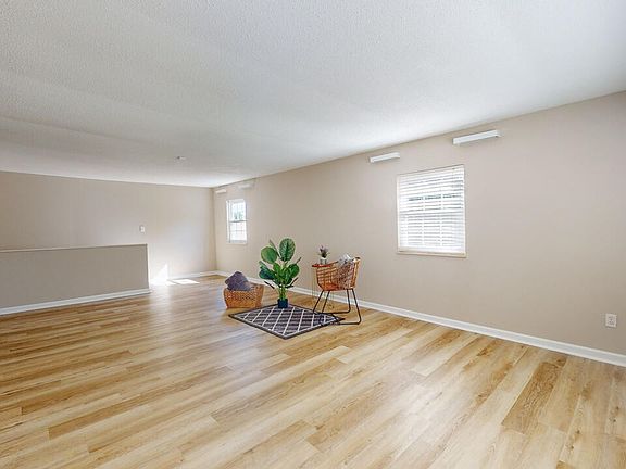 2nd image of 722 Martha Ln