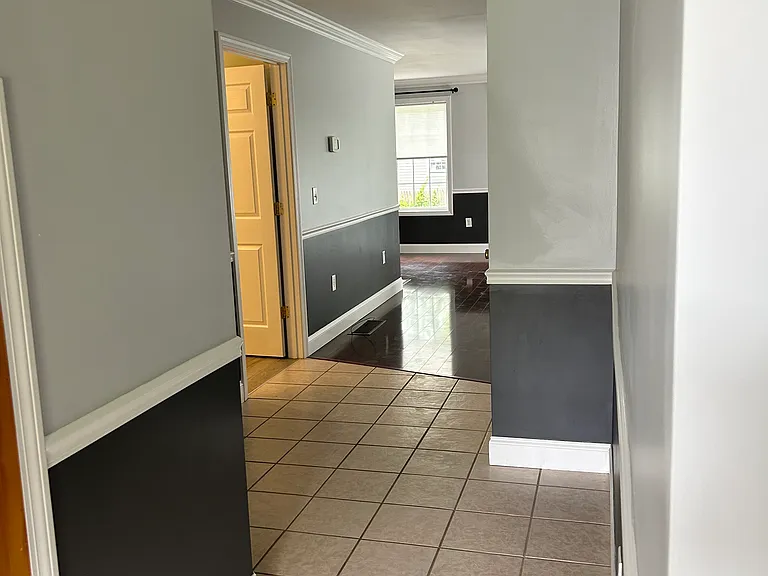 432 Howe St — Photo 7