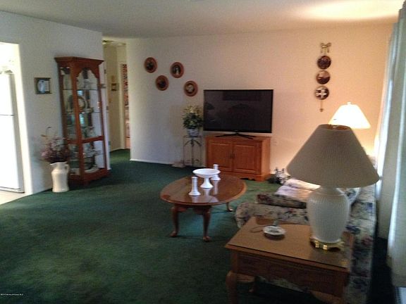 5th image of 359B Dorchester Dr
