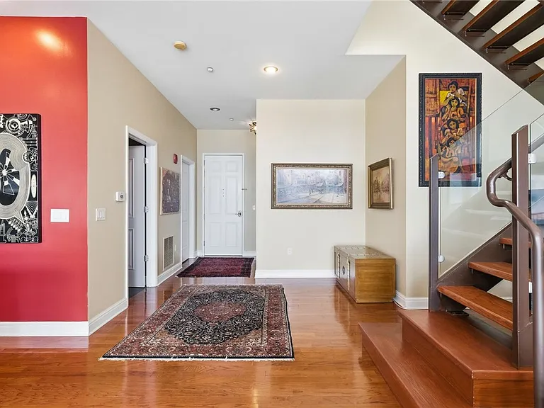 951 Penn Ave #902 — Photo 10