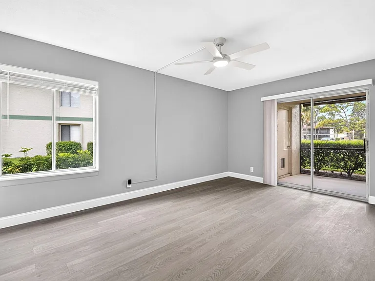 6495 Chasewood Dr #B — Photo 11