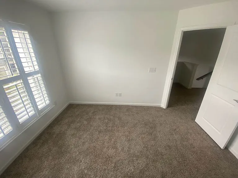 22047 Lani Dr — Photo 35
