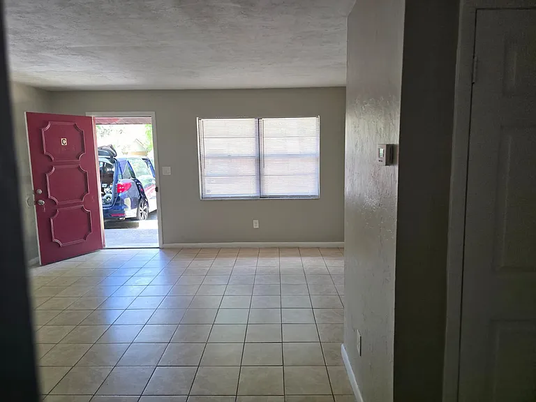7305 SW 42nd Pl #C — Photo 13
