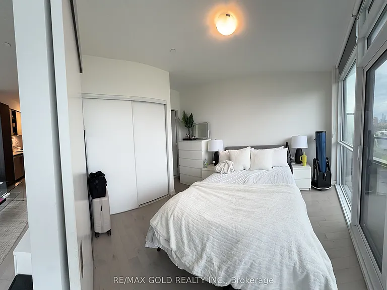 30 Ordnance St #403 — Photo 12