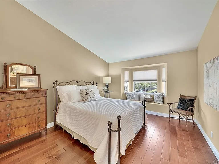 40 Promontory Park — Photo 14