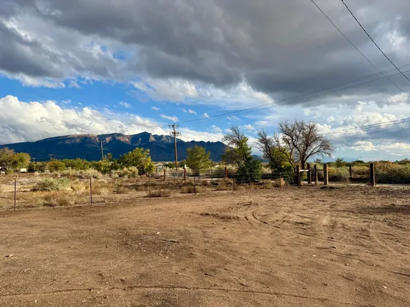 248 20th St, Bernalillo, NM 87004