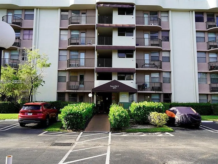 2771 Riverside Dr #405A — Photo 17
