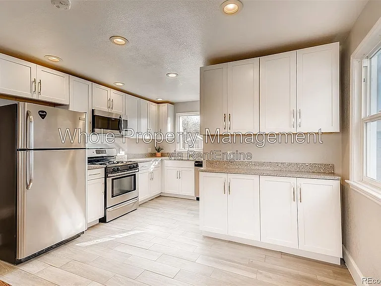 1764 Oswego St — Photo 8