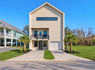 701 Pine Rd, Clear Lake Shores, TX 77565
