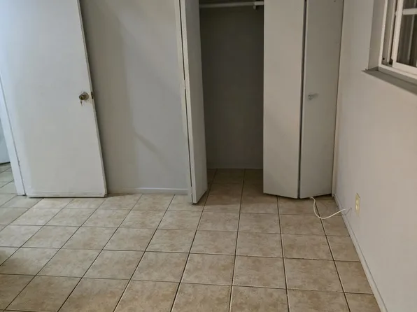 413 S Center St, Santa Ana, CA 92703