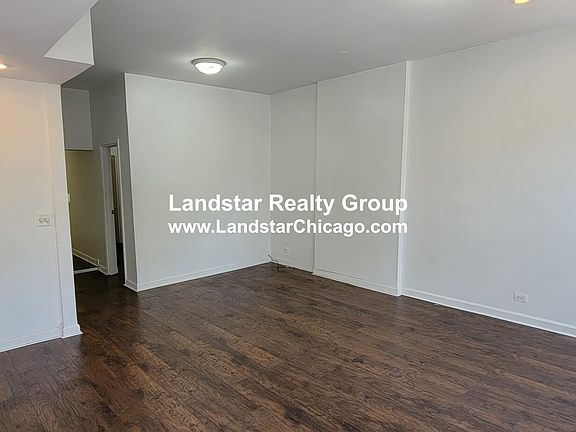 3rd image of 1946 N Wilmot Ave #2