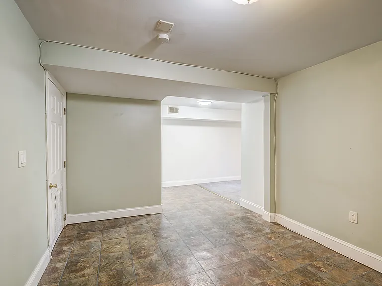 4008 Illinois Ave NW #B — Photo 8