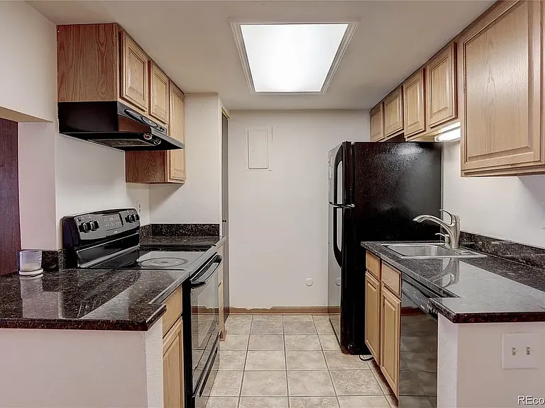 8555 Fairmount Dr #A201 — Photo 8