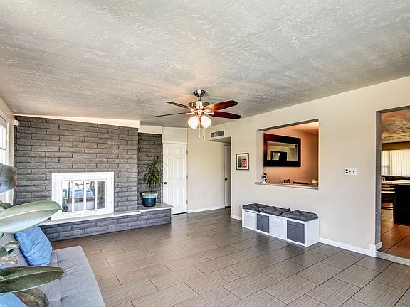 2nd image of 4839 E Granada Rd