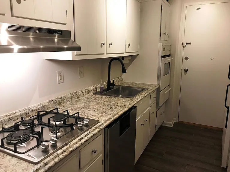 10401 Grosvenor Pl #1427 — Photo 25