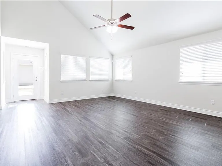 2104 Pindos Pony Way — Photo 6