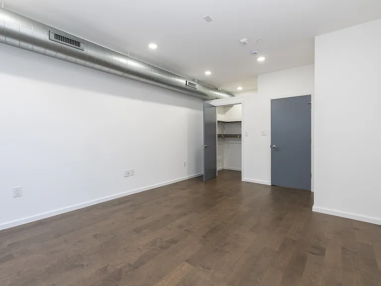 1541 N 6th St #2 — Photo 14